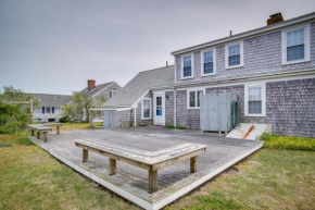 Chatham Getaway with Sunroom Walk to Beach!